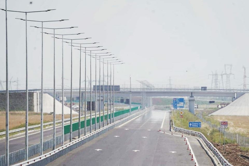 NEWS.ro: Restricţii de trafic pe DEX 12 Piteşti-Craiova, până sâmbătă, pentru desfăşurarea unor lucrări