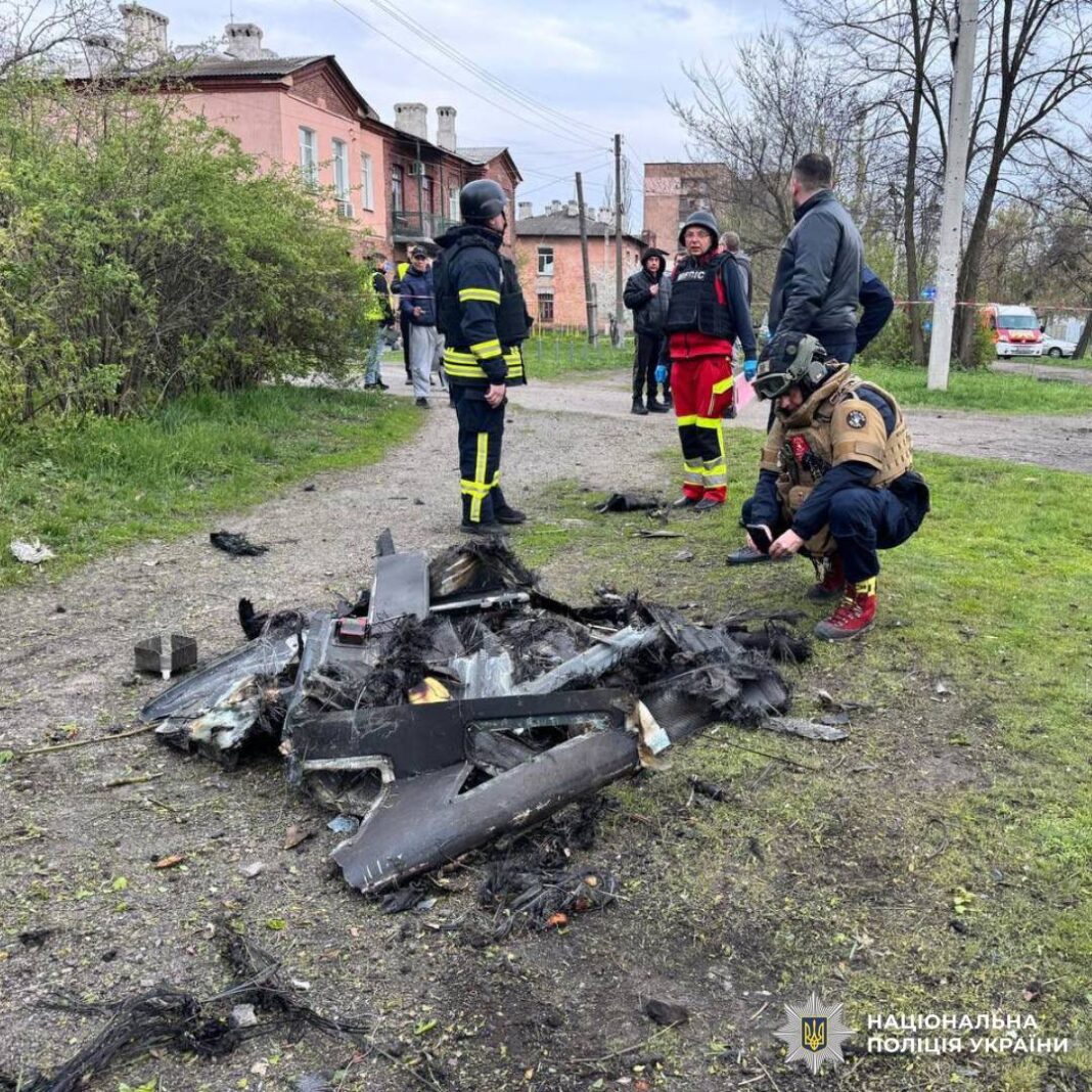 NEWS.ro: Şapte persoane rănite în urma unui atac cu drone ruseşti asupra unei clădiri rezidenţiale din Harkov