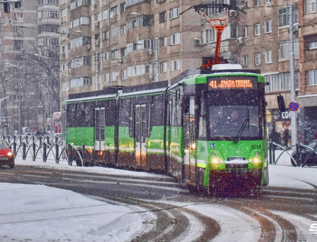 NEWS.ro: Şi STB ar putea mări preţul unui bilet de călătorie de la 3 la 5 lei. În urmă cu câteva zile Metrorex a propus majorarea costului unei călătorii comune cu STB de la 5 la 7