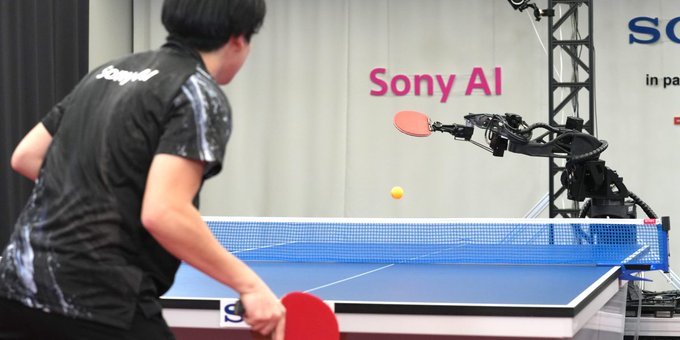 NEWS.ro: Sony a dezvoltat un robot capabil să rivalizeze cu jucătorii profesionişti de tenis de masă