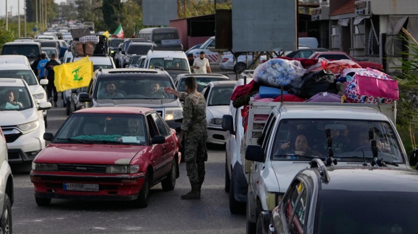 NEWS.ro: Sute de mii de civili libanezi deplasaţi care se întorc în sudul ocupat al Libanului de către Israel vor fi evacuaţi din nou, în cazul unei reluări a războiului, anunţă Katz. Armata israeliană nu şi-a ”terminat” ”operaţiunea” şi va păstra o ”zonă de secur