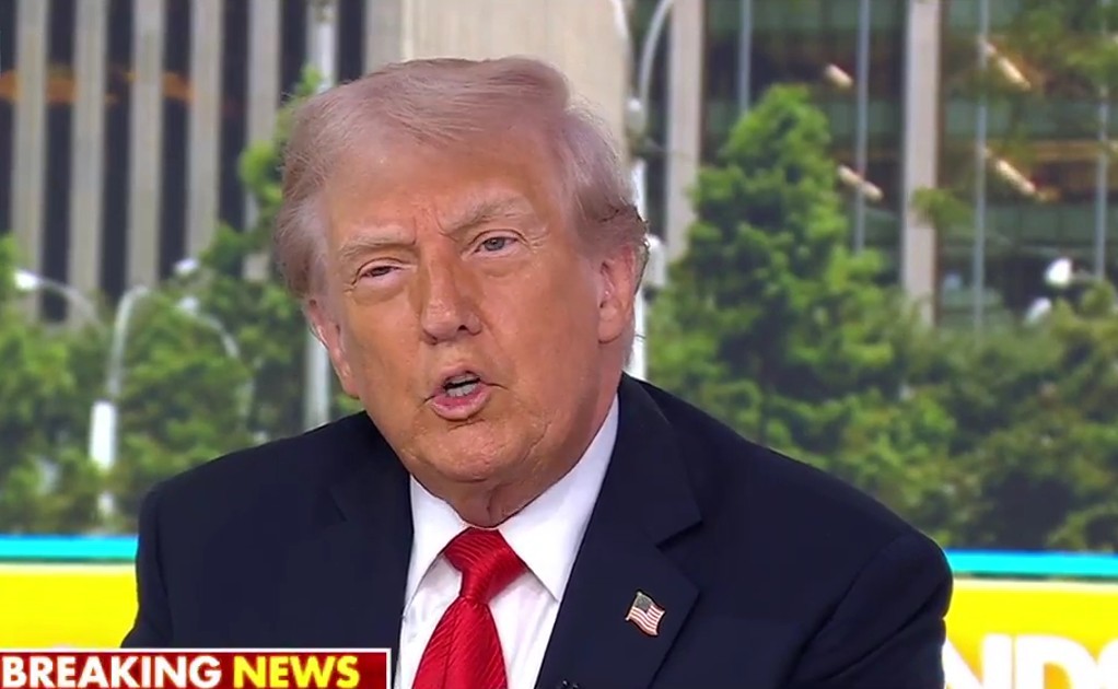 NEWS.ro: Trump prezice că Iranul se va întoarce la masa negocierilor, ameninţând că ar putea distruge ţara „într-o singură zi”