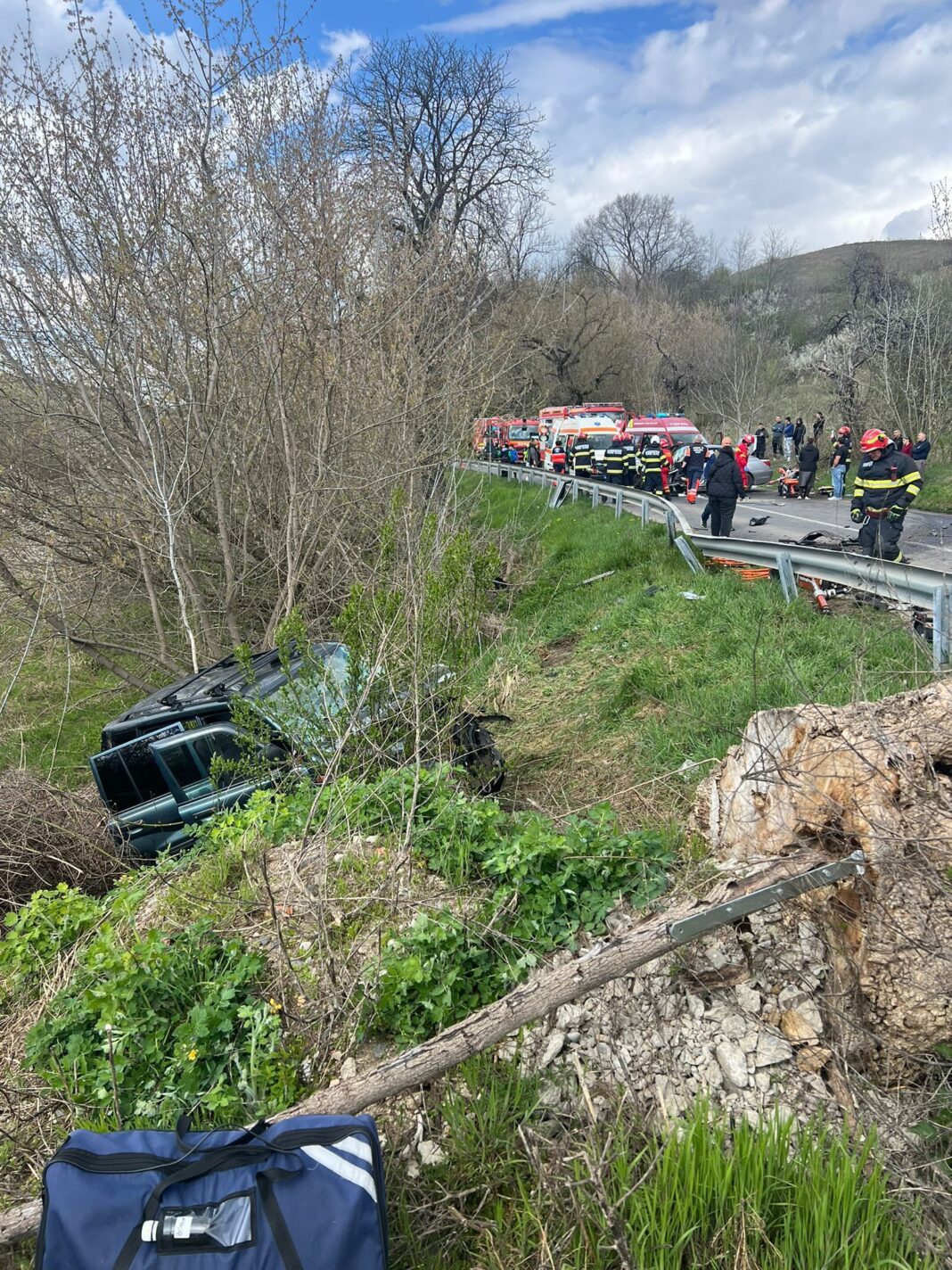 NEWS.ro: UPDATE - Sibiu: Accident cu şapte persoane implicate, pe un drum judeţean / Cinci persoane, transportate la spital, una cu elicopterul SMURD / Planul Roşu de Intervenţie a fost dezactivat - FOTO