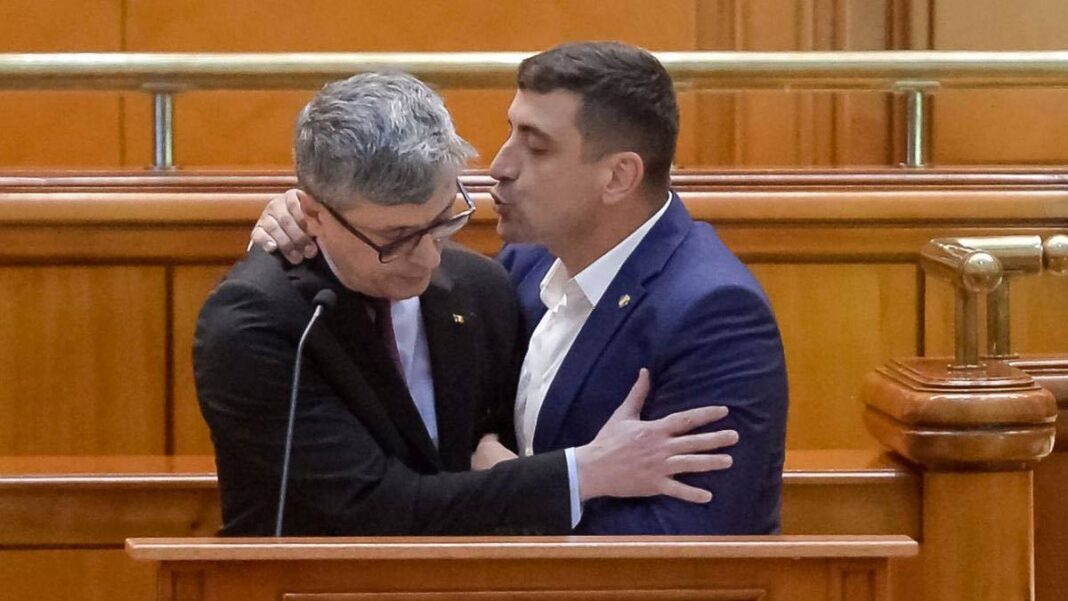 NEWS.ro: Virgil Popescu, către liderul AUR: Simioane, azi te-ai întrecut pe tine. I-ai întins Preşedintelui Nicuşor Dan ramura de măslin la începutul conferinţei de presă, iar la final, voiai să-l suspenzi