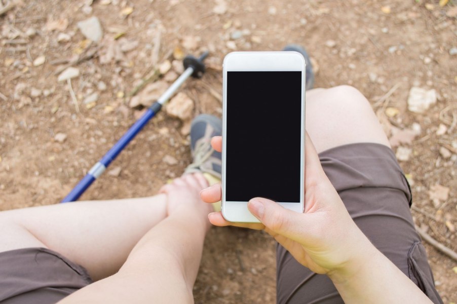 Noua metodă a escrocilor pentru a pune mâna pe banii fermierilor români. Li se promit subvențiile agricole și li se iau banii din conturi