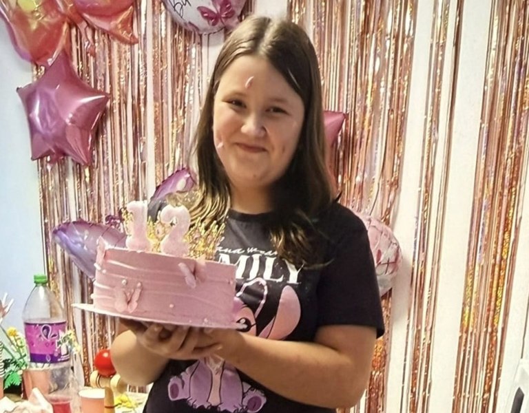 O fată de 12 ani a dispărut în Suceava. Poliția o caută și cere ajutorul populației