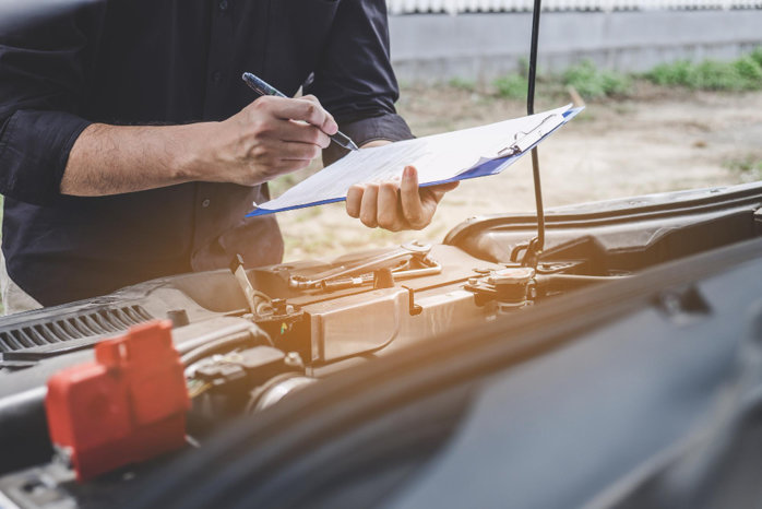 (P) Verificarea istoricului: Documentele obligatorii pe care trebuie să le ceri pentru orice maşină de vânzare