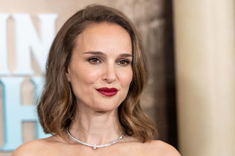 Părinții celebrei Natalie Portman au făcut o vizită simbolică în Republica Moldova. Mesajul primarului din Telenești către actriță