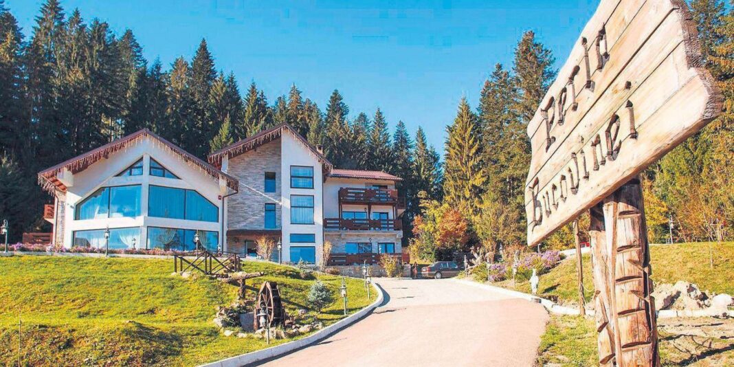 Paștele aduce frână în turism: vacanțele mai scurte și bugetele tăiate lovesc hotelierii