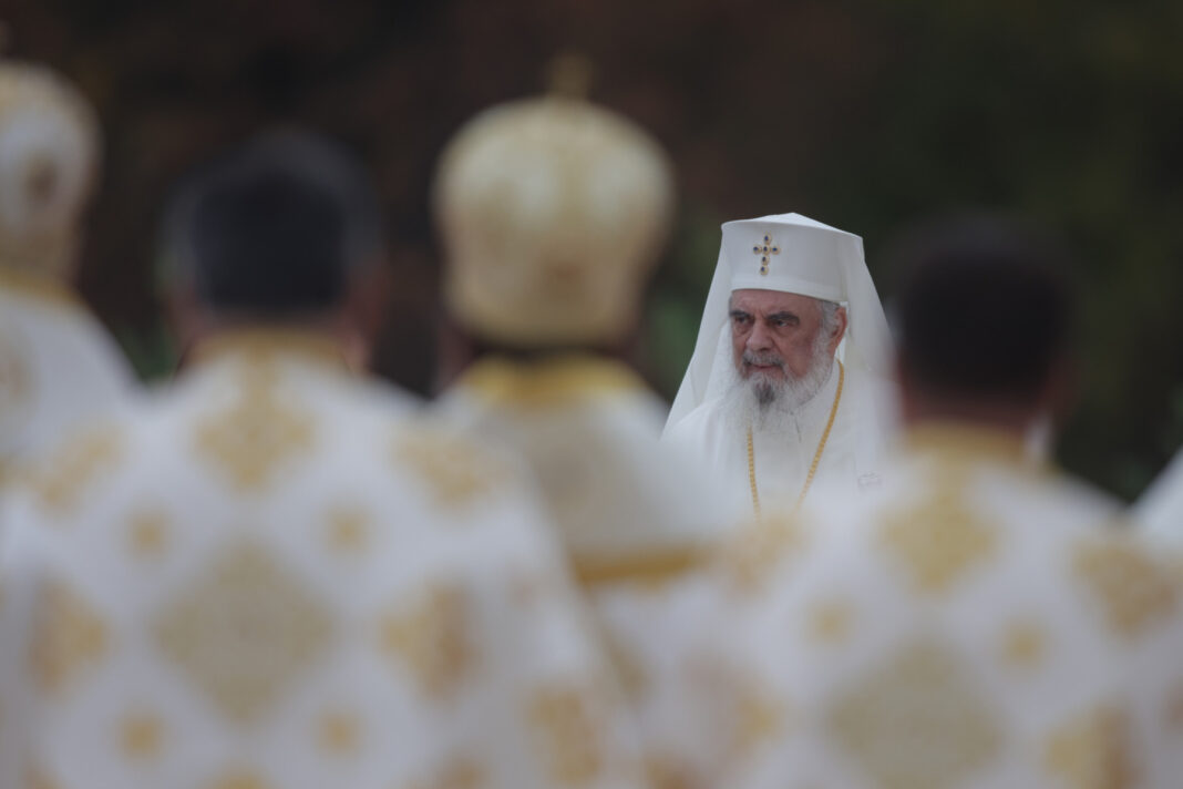 Patriarhia avertizează asupra consecinţelor negative ale jocurilor de noroc și lansează un apel la responsabilitate către autorităţile publice
