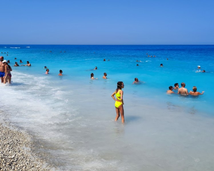 Plaje spectaculoase din Grecia care intră sub reguli dure din cauza turismului excesiv: Lefkada este vizată de măsuri noi