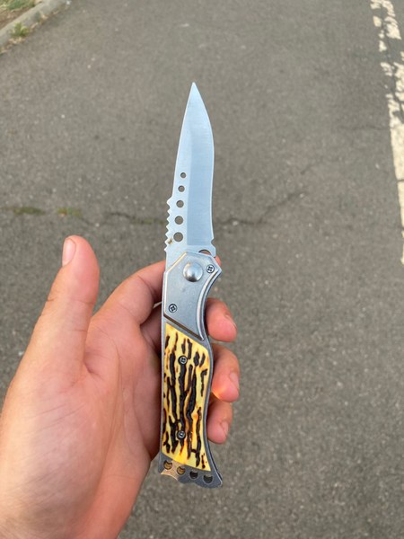 Polițist amenințat cu un cuțit pe Lacul Snagov. El cerea socoteală unui bărbat care pescuia ilegal