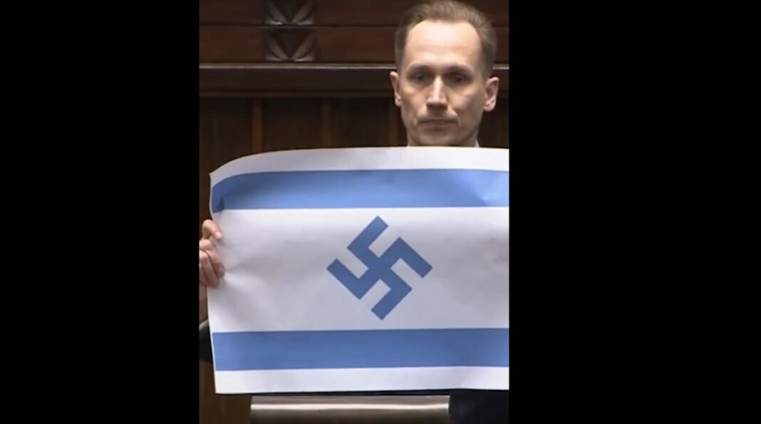 Polonia acuză Israelul de ingerinţă după ce Ambasada Israelului a cerut o acțiune judiciară după expunerea drapelul israelian cu o svastică în Parlamentul de la Varșovia