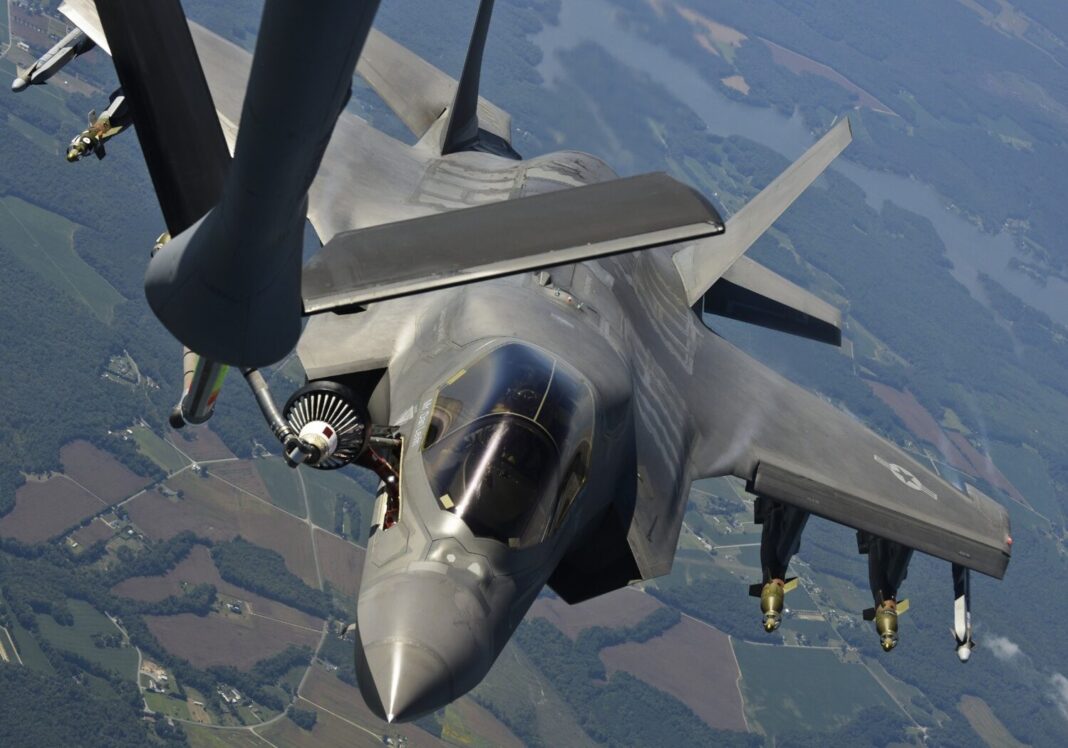 Portugalia afirmă că avioanele americane folosesc baza din Azore cu condiţia să nu vizeze infrastructură civilă din Iran