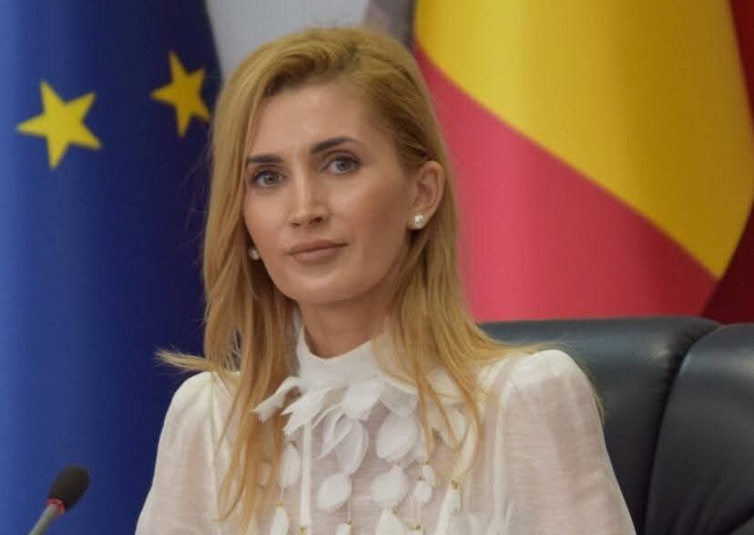 Prefectul judeţului Galați a demisionat din funcţie, în contextul ieșirii PSD de la guvernare / Andreea Anamaria Naggar a precizat că va rămâne implicată în viaţa publică