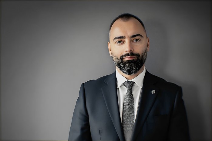Premieră europeană la Comelf: Plasmaserv integrează primul sistem CNC LASER DNE D-GIANT 20 kW din această configuraţie