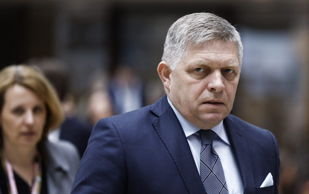 Premierul slovac Robert Fico: UE ar trebui să renunţe la sancţiunile asupra petrolului şi gazelor ruseşti, de dragul securităţii energetice