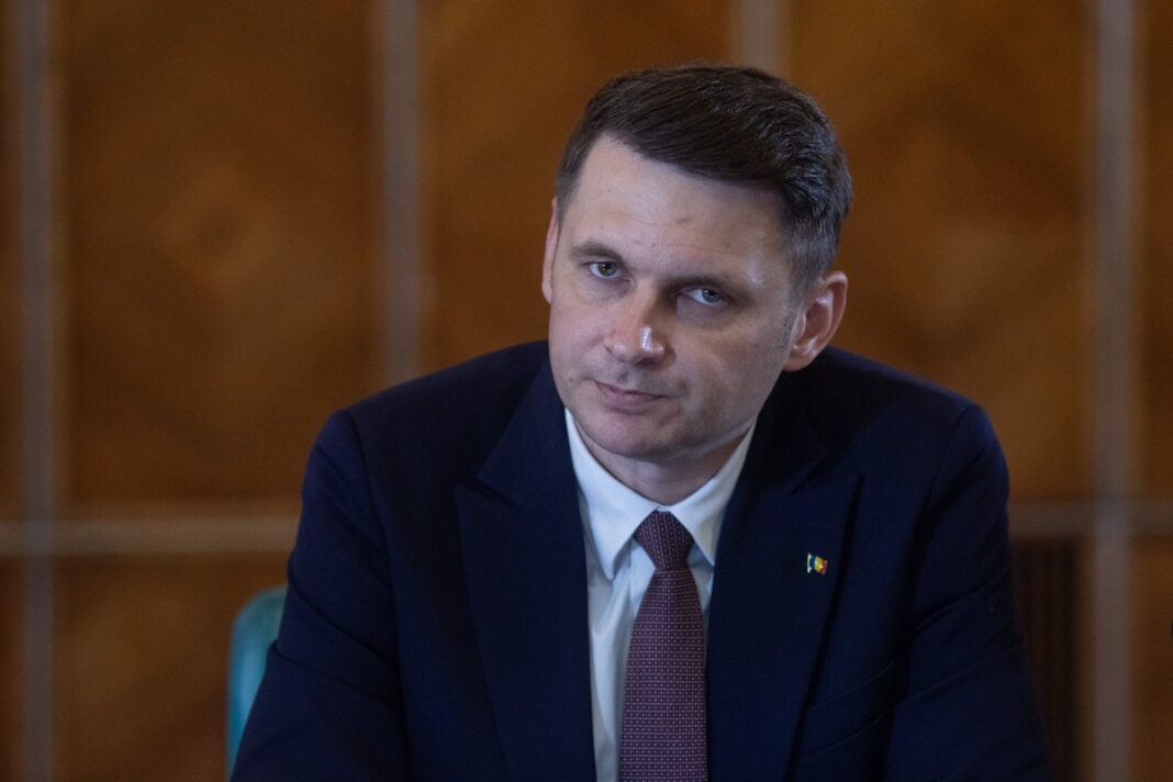 Președintele Senatului: Scenariul unui guvern minoritar nu e de dorit. Preşedintele are legitimitatea şi atribuţiile să medieze
