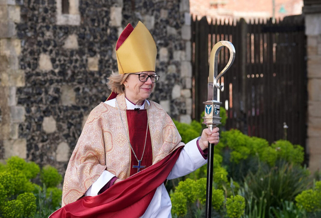 Prima femeie aflată la conducerea Bisericii Anglicane, în vizită la papa Leon al XIV-lea