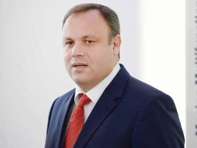 Prima reacţie oficială a vicepreşedintelui ASF privind achiziţia Campion Broker de către Allianz. Mare grijă la “Chinese Wall”. Dacă vom afla că CEO-ul  Allianz va vedea datele la care are acces Campion, ca broker, de la celelalte companii de asigurare vor urma măsuri drastice