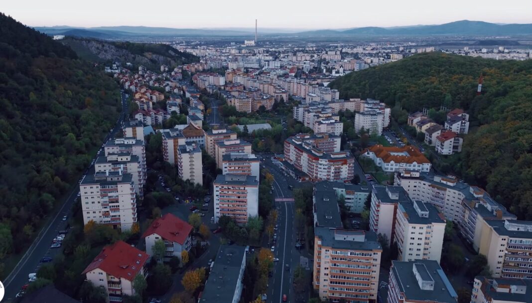 Primăria Braşov a obţinut fonduri UE de 40 de milioane de lei pentru reabilitarea pietonalului Valea Cetăţii din Răcădău