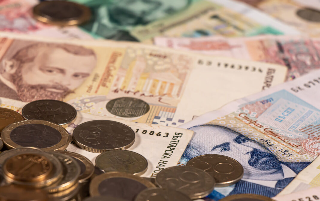 Primul 1 Mai cu euro în Bulgaria: Ce înseamnă asta pentru turiștii români. Contextul în care a trecut țara vecină la moneda unică și evoluția prețurilor