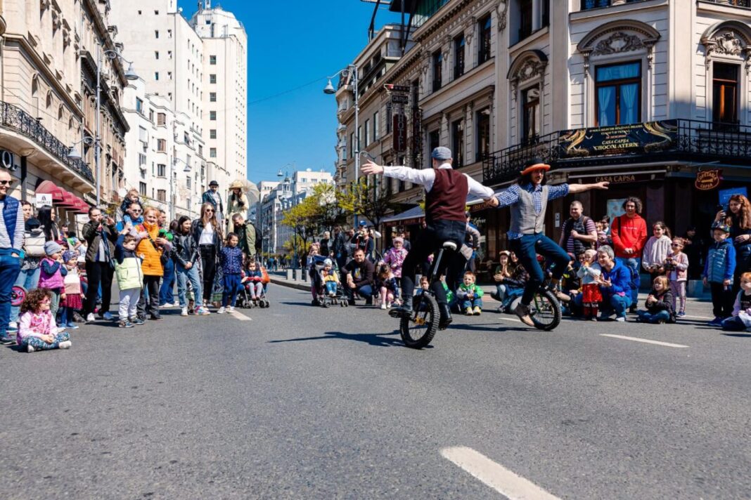 Programul „Străzi deschise” revine din acest weekend pe Calea Victoriei / În acest an și Strada Brezoianu va deveni pietonală / Programul complet pentru weekendul 25-26 aprilie