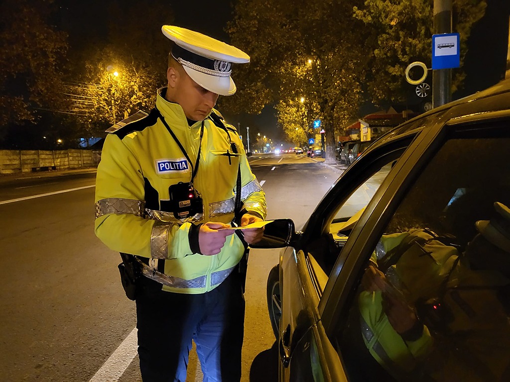 Proiect USR: Şoferii să nu mai fie amendaţi dacă nu prezintă Poliţiei Rutiere permisul sau talonul maşinii / Inițiator: Consider această sancțiune învechită în contextul digitalizării