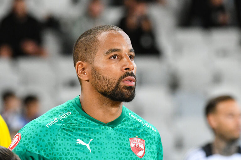 Prunea îl desființează pe titularul din poarta lui Dinamo! „Nu-mi place de Epassy, nu dă siguranță”