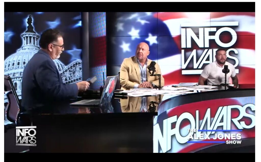 Publicația satirică The Onion vrea să transforme site-ul Infowars condus de conspiraționistul de dreapta Alex Jones într-un site de parodie