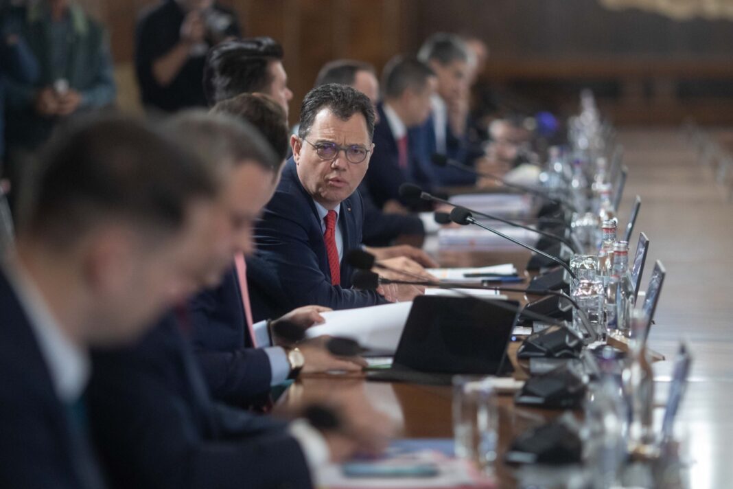 Radu Oprea (PSD) a demisionat din funcția de secretar general al Guvernului. El e înlocuit de Dan Reşitnec