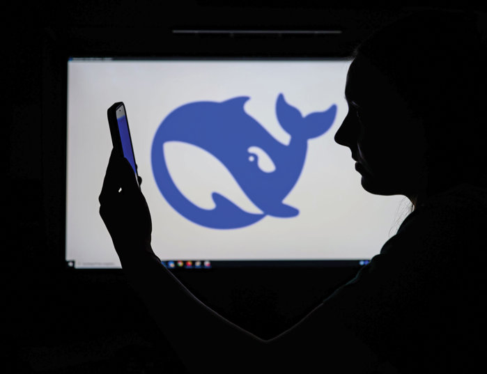 Războiul pentru talente din AI forţează DeepSeek să iasă la finanţare: start-up-ul chinez vizează o evaluare de 20 mld. dolari, în timp ce pierde specialişti către giganţi tech precum ByteDance sau Tencent