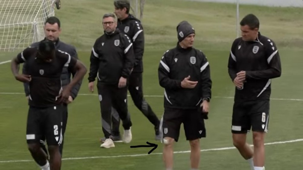 Răzvan Lucescu s-a întors „accidentat” la antrenamentul echipei PAOK Salonic. Gesturi de afecțiune din partea echipei