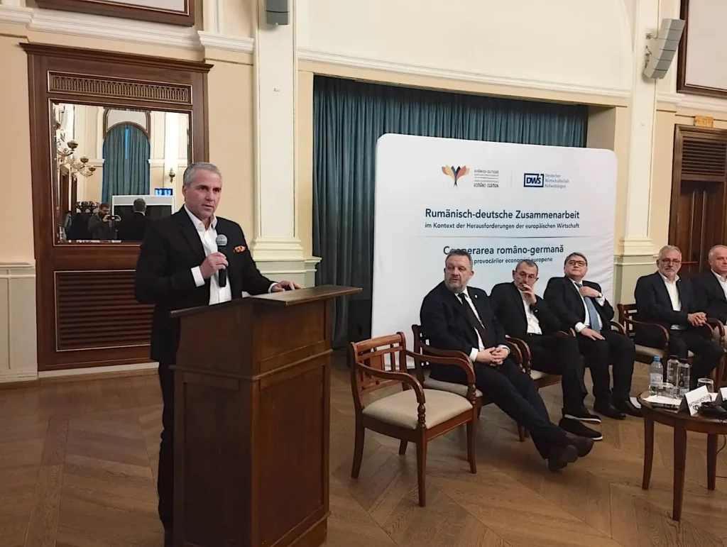 „Regulile se schimbă zilnic”. Directorii Aumovio și Bosch critică la Sibiu instabilitatea economică și birocrația / ”Nu poți face investiții pentru că nu știi dacă regulile vor fi altele poimâine”
