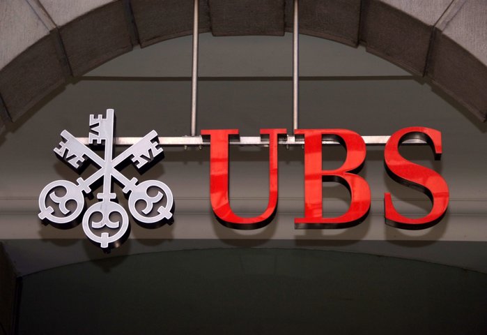 Rezultate peste aşteptări pentru UBS. Gigantul bancar elveţian raportează un profit de 3 miliarde de dolari în T1/2026, în creştere cu 80% faţă de aceeaşi perioadă a anului trecut. Acţiunile debutează cu un plus de peste 5%
