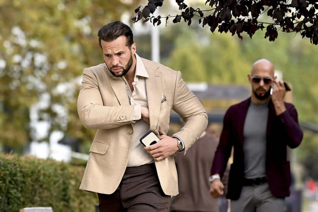 S-a ridicat a ridicat controlul judiciar impus fraților Tate / Statul român va suporta cheltuielile de judecată