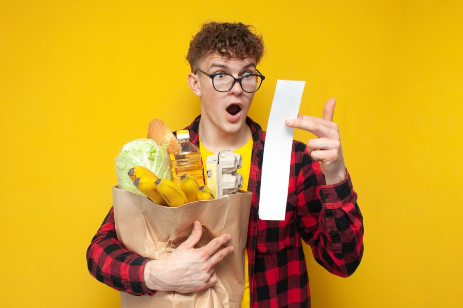 Sărăcia emoțională și banii: cum influențează traumele veniturile. „Românii preferă să plece decât să negocieze; trebuie să crezi că meriți mai mult”