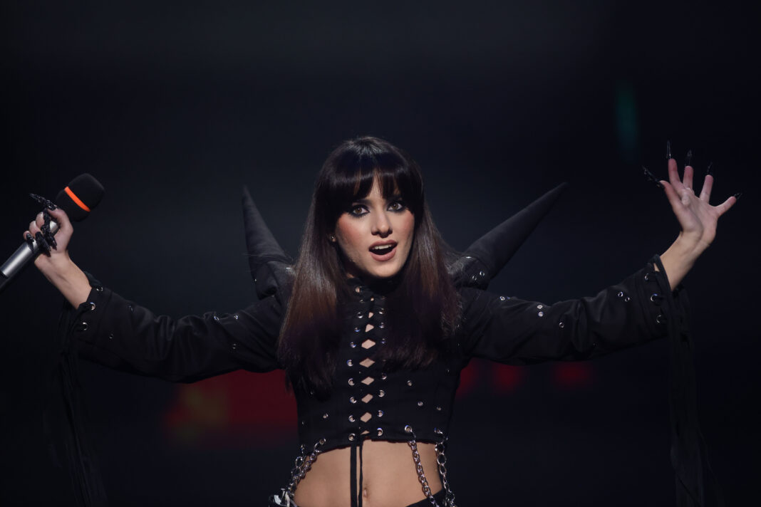 Schimbare de strategie a României la Eurovision 2026: Alexandra Căpitănescu lansează o nouă versiune a piesei „Choke Me”