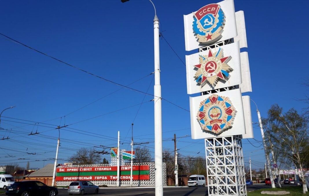 Schimbare de strategie la Chișinău pentru rezolvarea problemei Transnistria: Guvernul a renunțat de facto la vechiul format de discuții 5+2 și negociază doar în format 1+1 / Reintegrarea regiunii separatiste începe cu economia / Guvernul așteaptă soluții ”creative” din partea UE pentru ca Republica Moldova să poată adera
