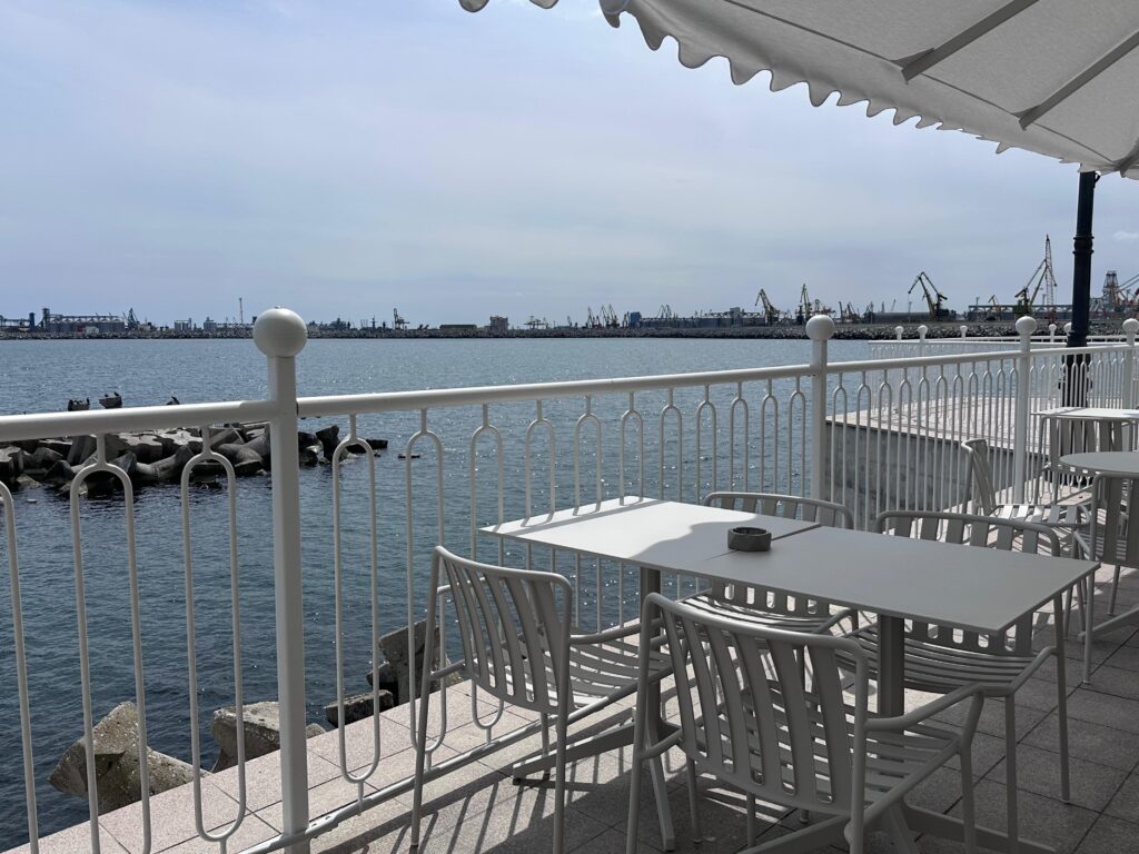 Se deschide cafeneaua de la Cazinoul din Constanța / Prețuri între 16 lei pentru o cafea și aproape 40 de lei pentru un sandviș