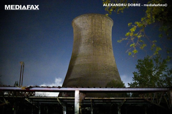 Se reia alimentarea cu apă caldă în cartierele bucureştene afectate de incendiul de la CET Vest. Ministrul Energiei, Bogdan Ivan: „Am dispus încă din timpul nopţii măsuri pentru limitarea efectelor incidentului”