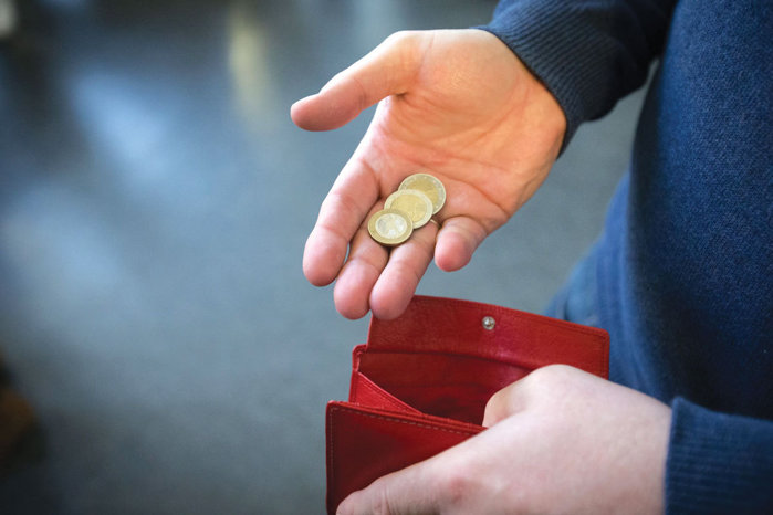 Şocurile provocate de războiul din Iran se propagă pe toate fronturile: deprecierea monedelor emergente, inclusiv din Europa de Est, stagnarea economiilor mari, accelerarea inflaţiei