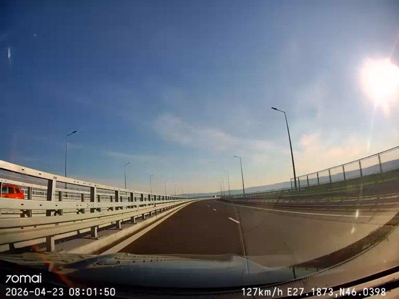 Șofer în vârstă de 75 de ani, surprins circulând pe contrasens pe autostradă. A fost oprit după 22 de kilometri parcurși pe A7