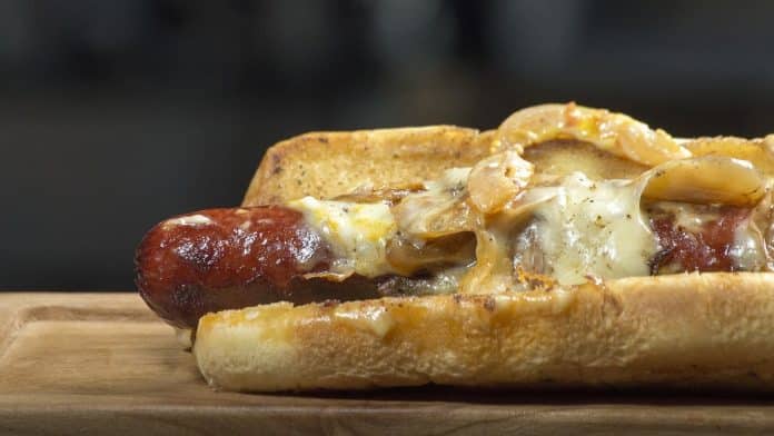 Studiu: alimentația ultraprocesată ar putea afecta direct calitatea mușchilor și sănătatea articulațiilor