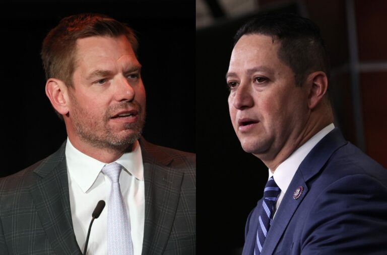 SUA: Doi congresmeni și-au prezentat demisia după acuzații de comportament sexual inadecvat