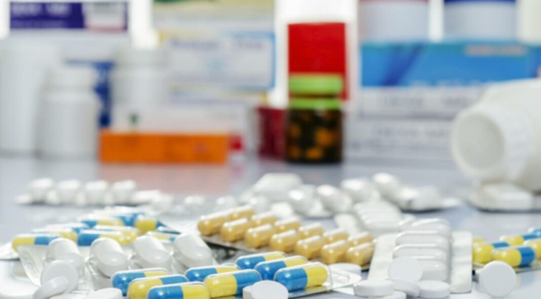 SUA pregătesc taxe vamale de 100% pentru medicamentele importate. Exporturile Antibiotice Iași ar putea fi afectate