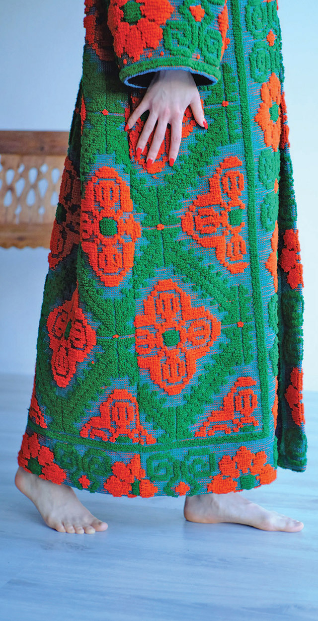 Supliment ZF Branduri româneşti. Un brand născut din tradiţie, dus mai departe din ambiţie. Micii antreprenori locali au luat hainele uitate prin dulapurile bunicilor şi le-au transformat în piese vestimentare „cool“, care celebrează portul naţional