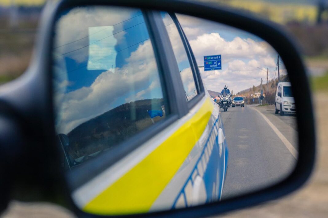 Tânăr de 23 de ani, prins la volan cu 173km/h într-o localitate din Argeș