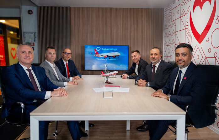 TRANZACŢIE surpriză pe piaţa aeriană. BT Asset Management SAI, parte din Grupul Financiar Banca Transilvania, Winners Holding Investments şi EVERGENT Investments intră în acţionariatul AnimaWings, cu un pachet de 50%. Fondatorii companiei, Marius Pandel şi Cristian Pandel, rămân acţionari, iar Marius Pandel va fi în continuare CEO AnimaWings