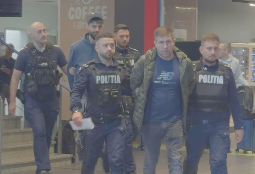 Trei persoane reținute pe Aeroportul Băneasa în urma unei încăierări. Scandalul a început în avionul care venea din Germania